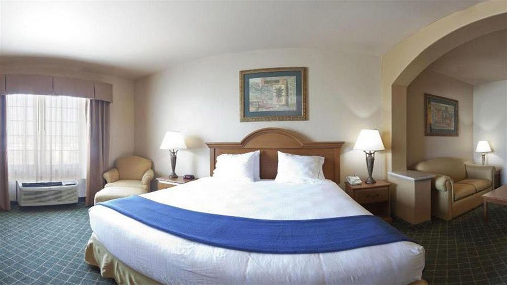 Holiday Inn Express Hotel And Suites Alice By Ihg Экстерьер фото