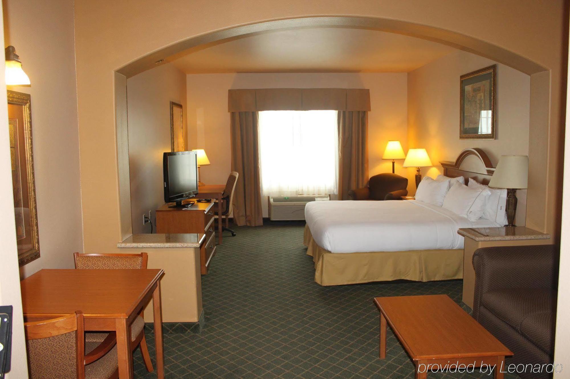 Holiday Inn Express Hotel And Suites Alice By Ihg Экстерьер фото